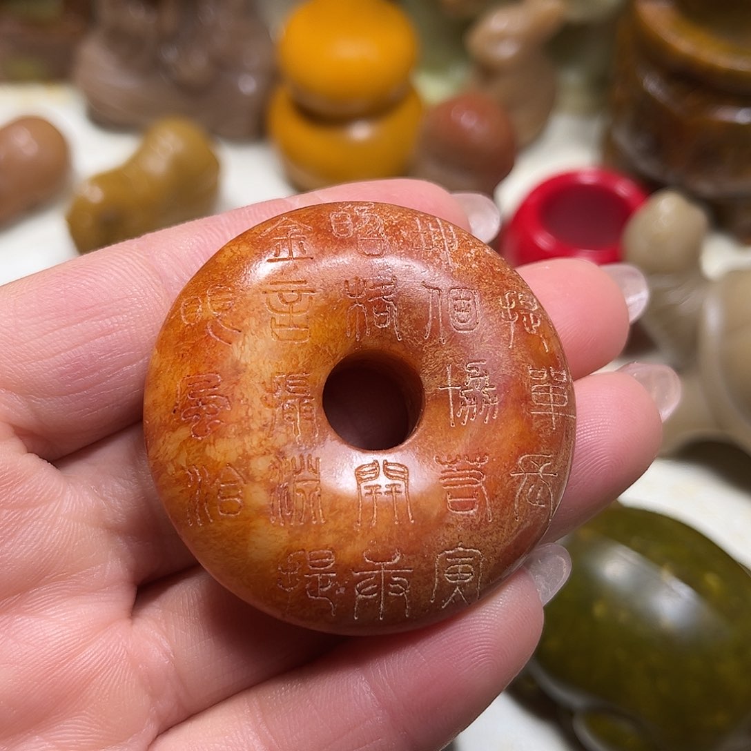 白玉菩提吊坠白玉菩提吊坠