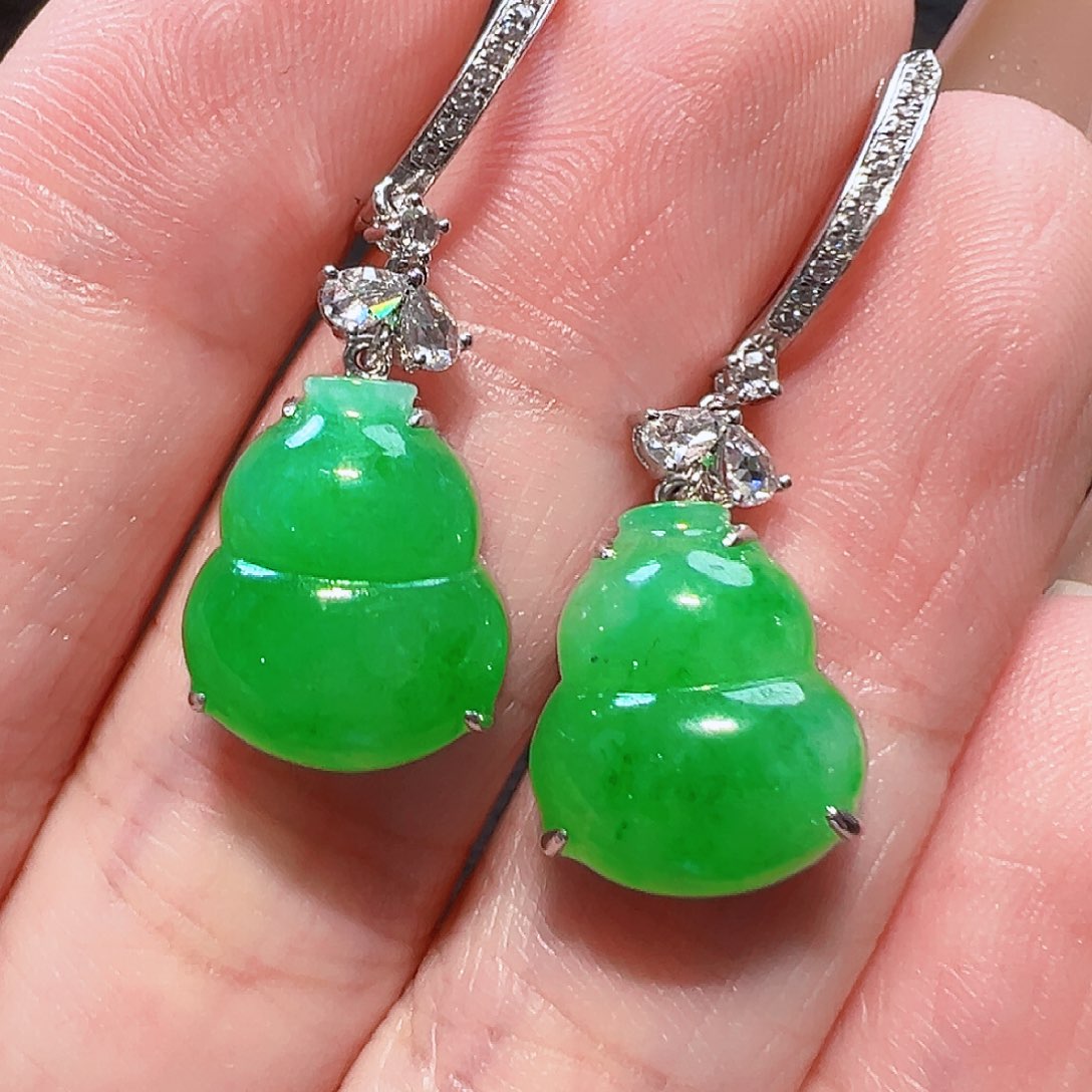 翡翠18K金镶嵌耳饰签收后24小时鉴赏期