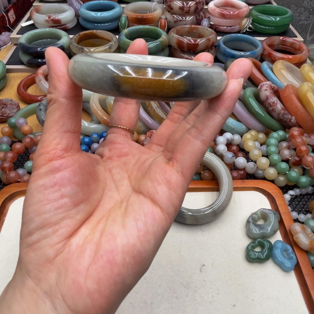 石英质玉未镶嵌圈口56