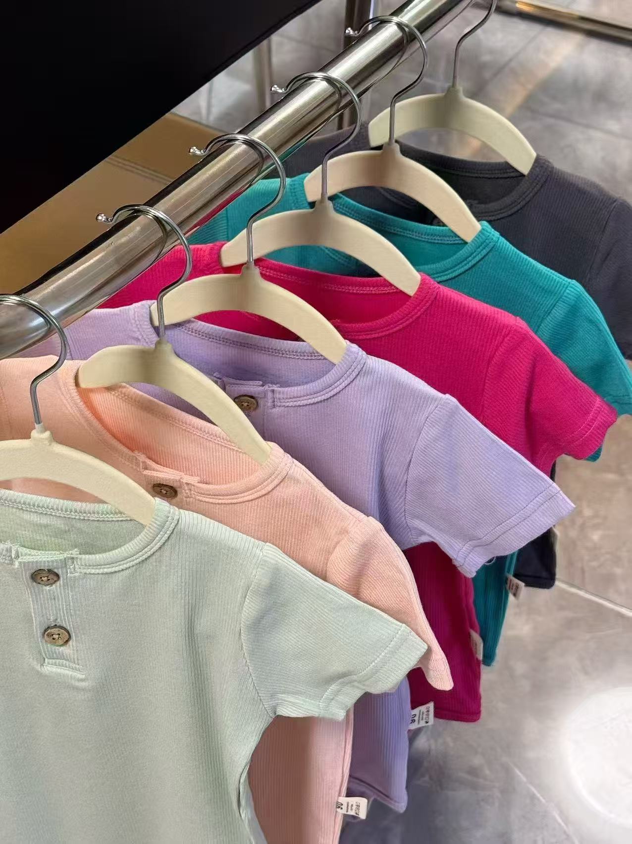 莓奈歆婴童店爬爬服过款链接