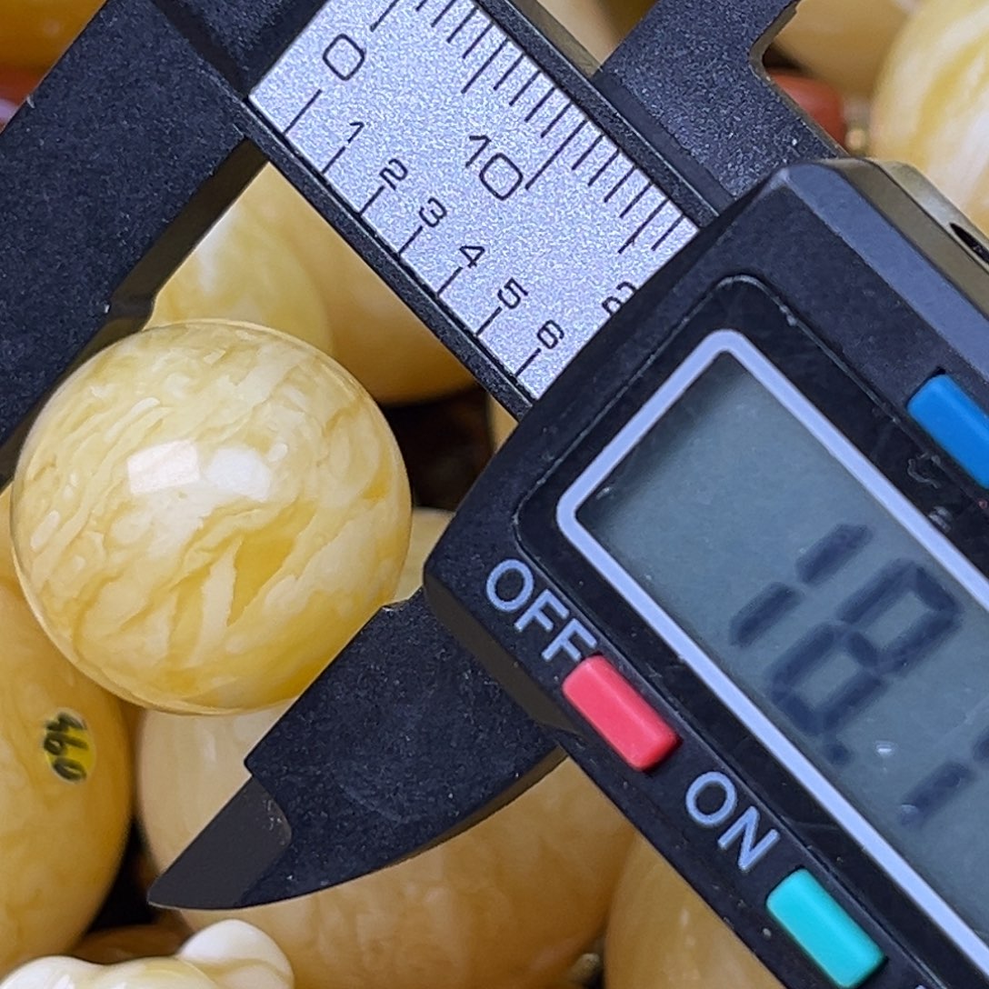 裸石蜜蜡未镶嵌！