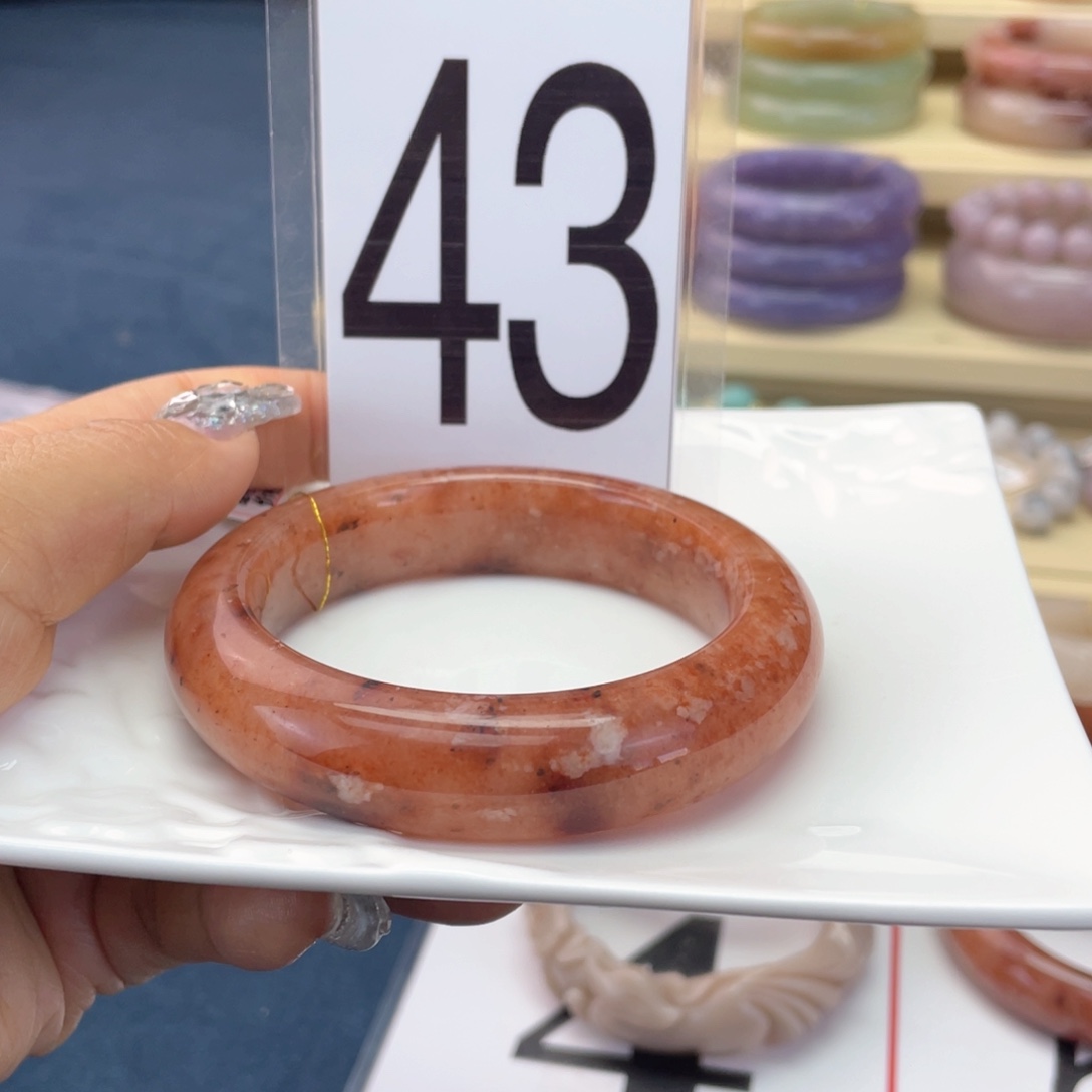 石英质玉未镶嵌手镯