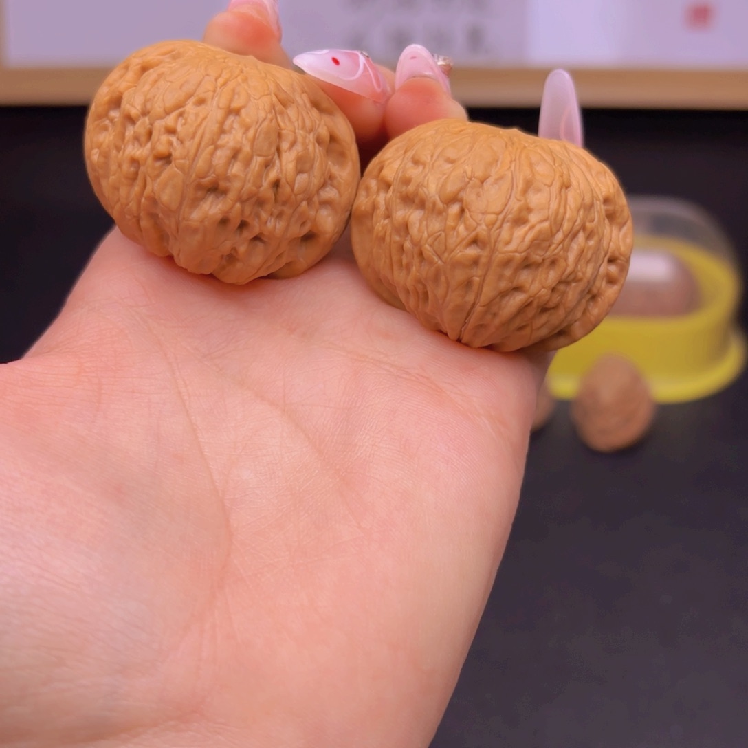 文玩核桃把件铁锤 40