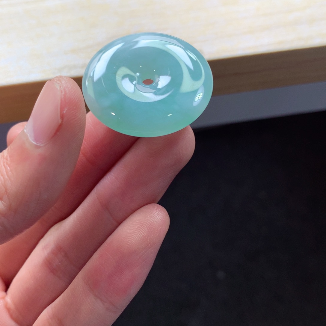 翡翠颈饰未镶嵌吊坠