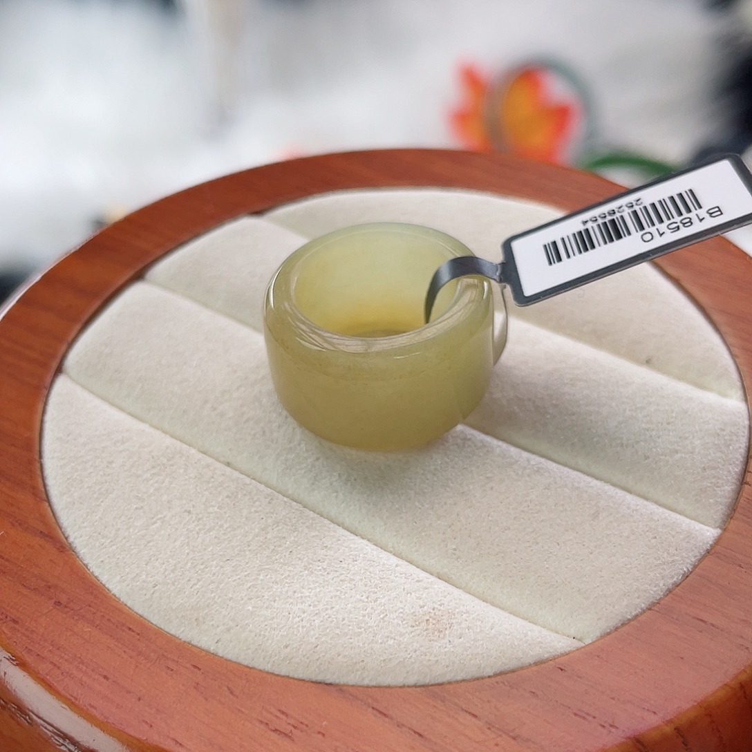 和田玉未镶嵌戒指l167。菊糖圆切。16.1。不退换