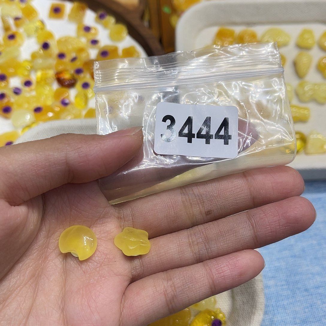 琥珀未镶嵌珠宝奇石蜜蜡