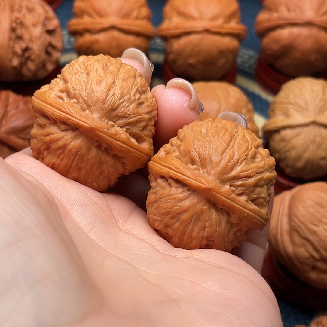 凯***刚文玩核桃把件精品手捻