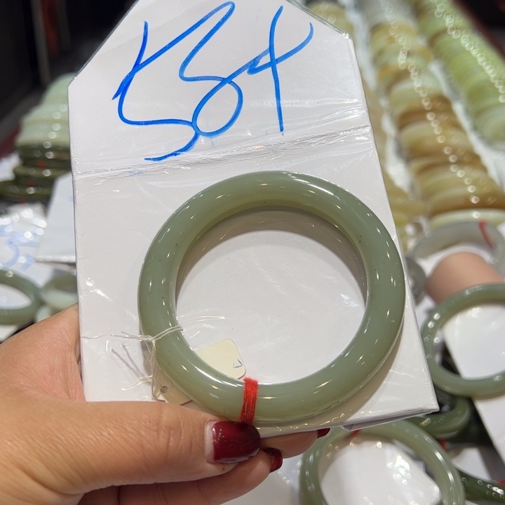 和田玉（糖玉）手镯未镶嵌红*じ