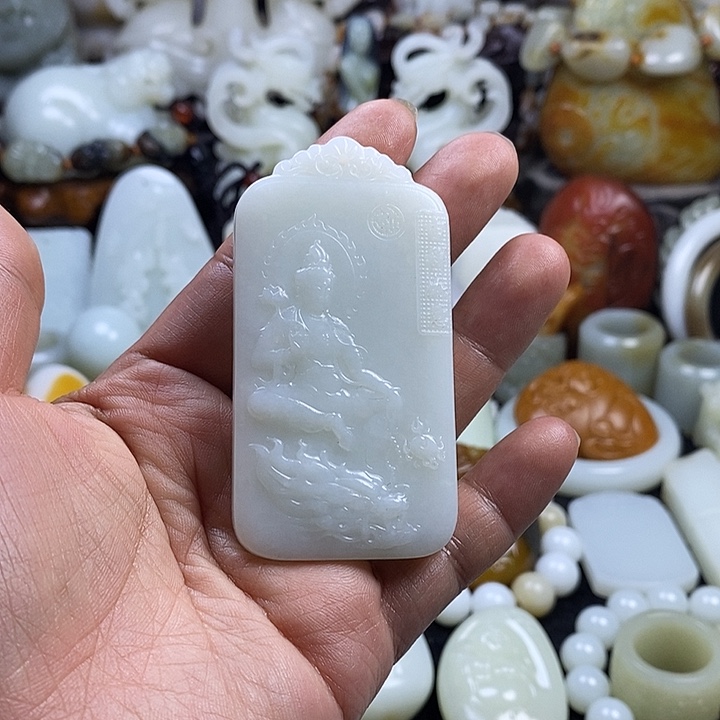 普***光和田玉未镶嵌把件