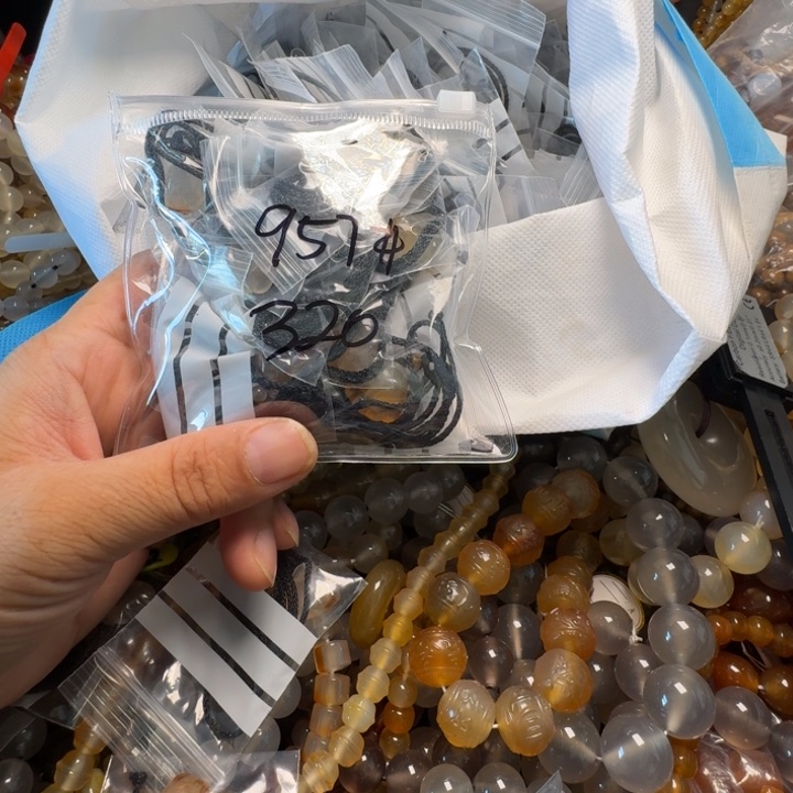 玛瑙/玉髓颈饰未镶嵌高**水957