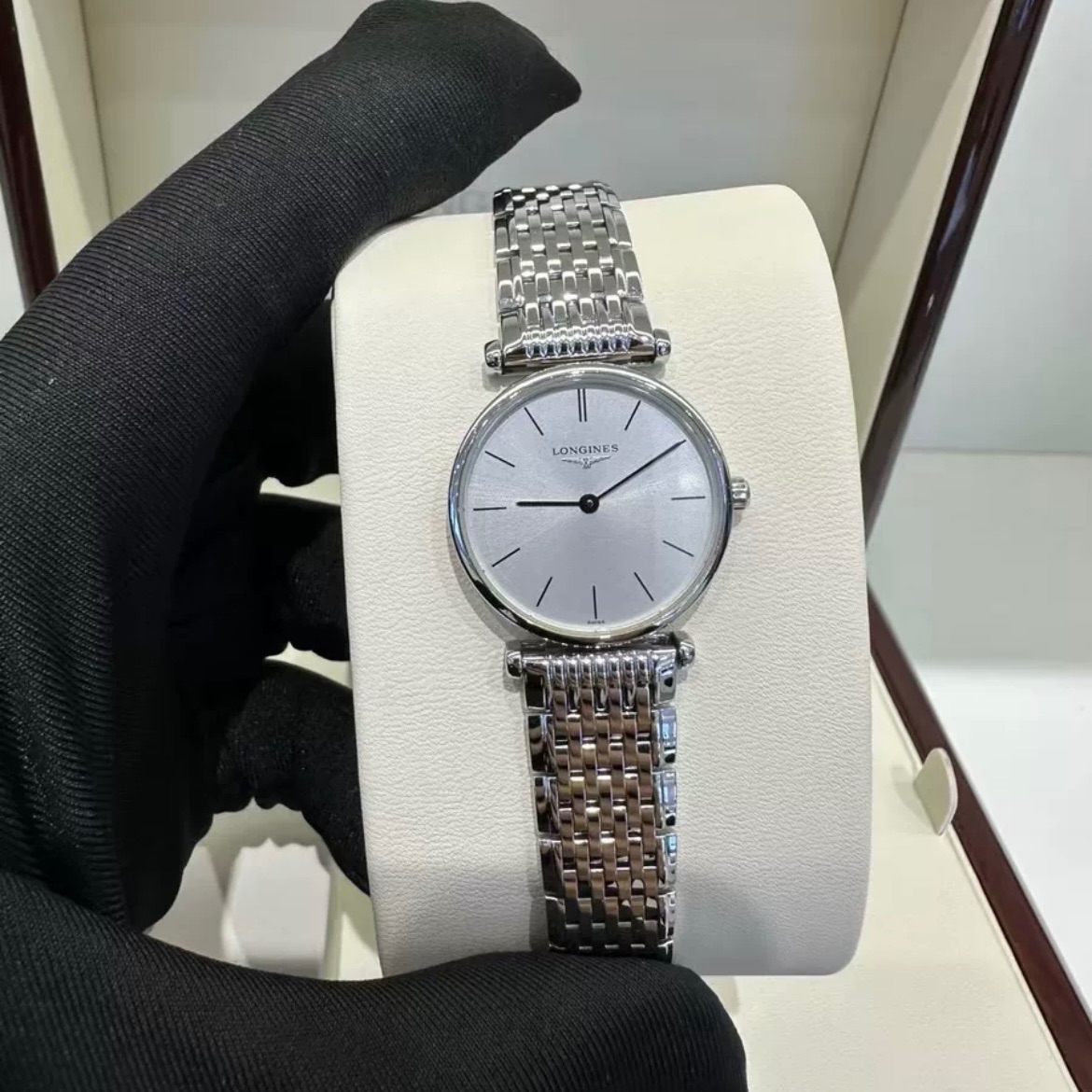 95新 Longines/浪琴 7姐专场/经典系列 石英腕表 24mm