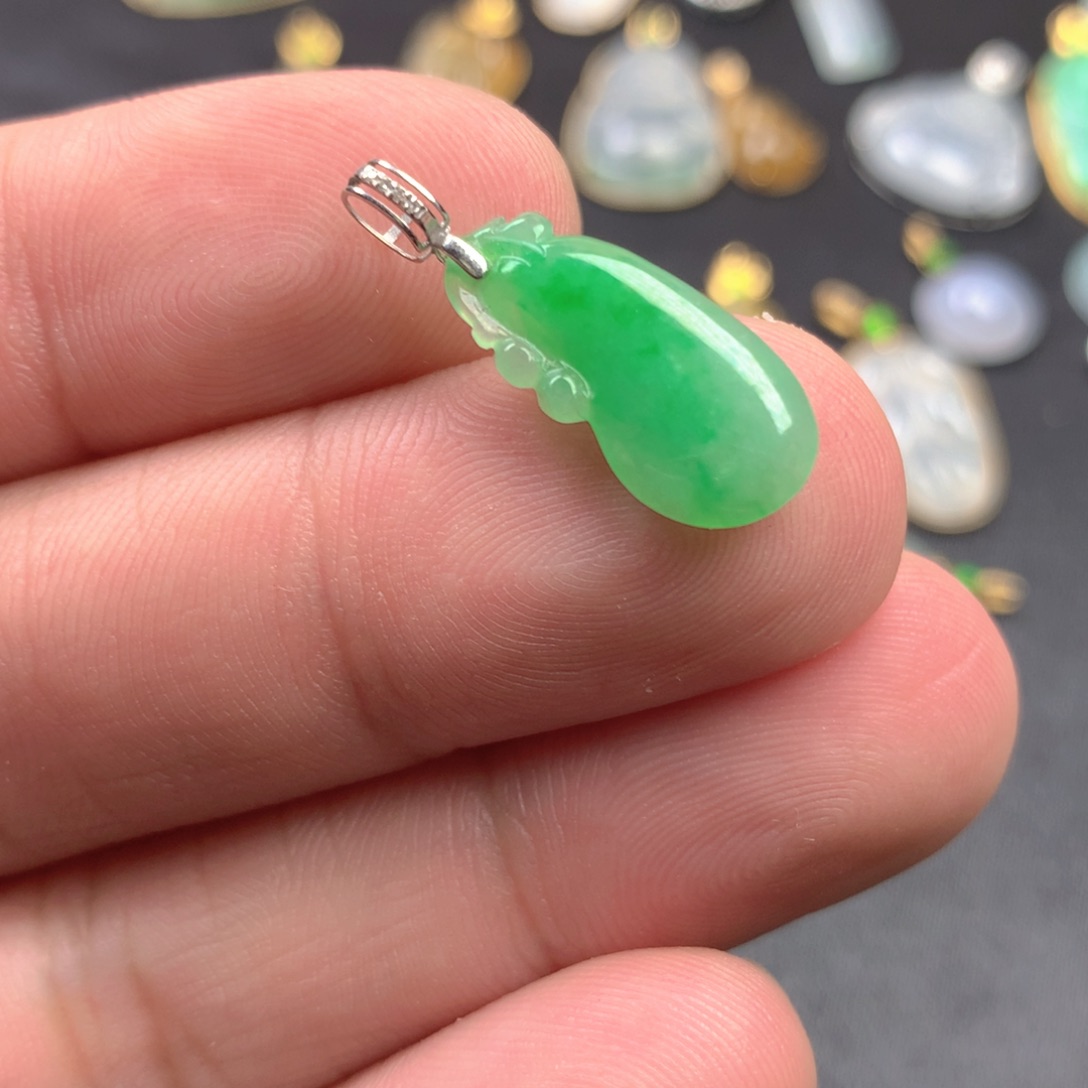【闪购商品】颈饰18K金镶嵌翡翠翡翠
