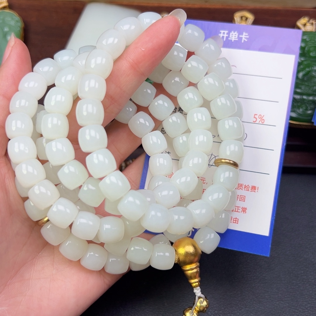 颈饰未镶嵌和田玉z****3