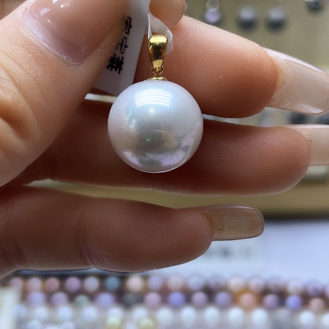 淡水珍珠18K金镶嵌颈饰