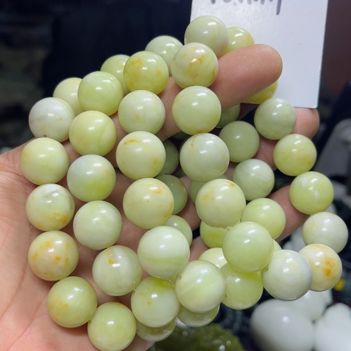 蛇纹石玉手串未镶嵌