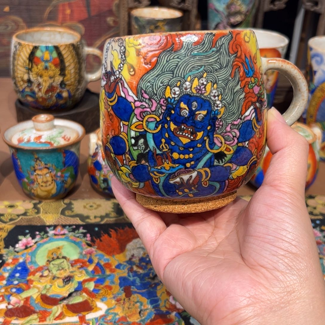 手工手绘六臂大黑天马克杯