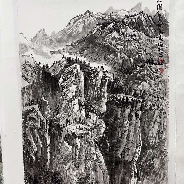 国画花鸟的翅膀是一种很有特色的