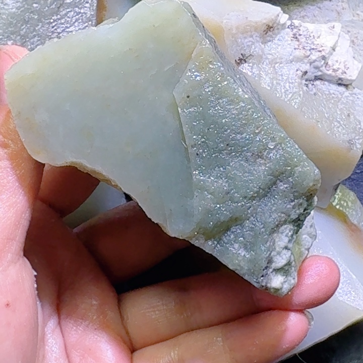 和田玉未镶嵌珠宝半成品