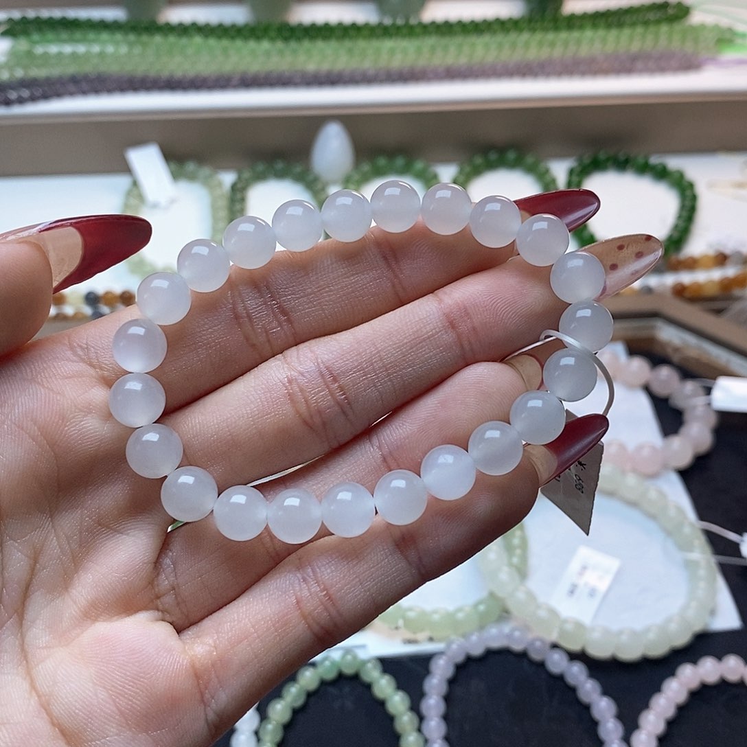 和田玉手链未镶嵌冰底白玉卡八