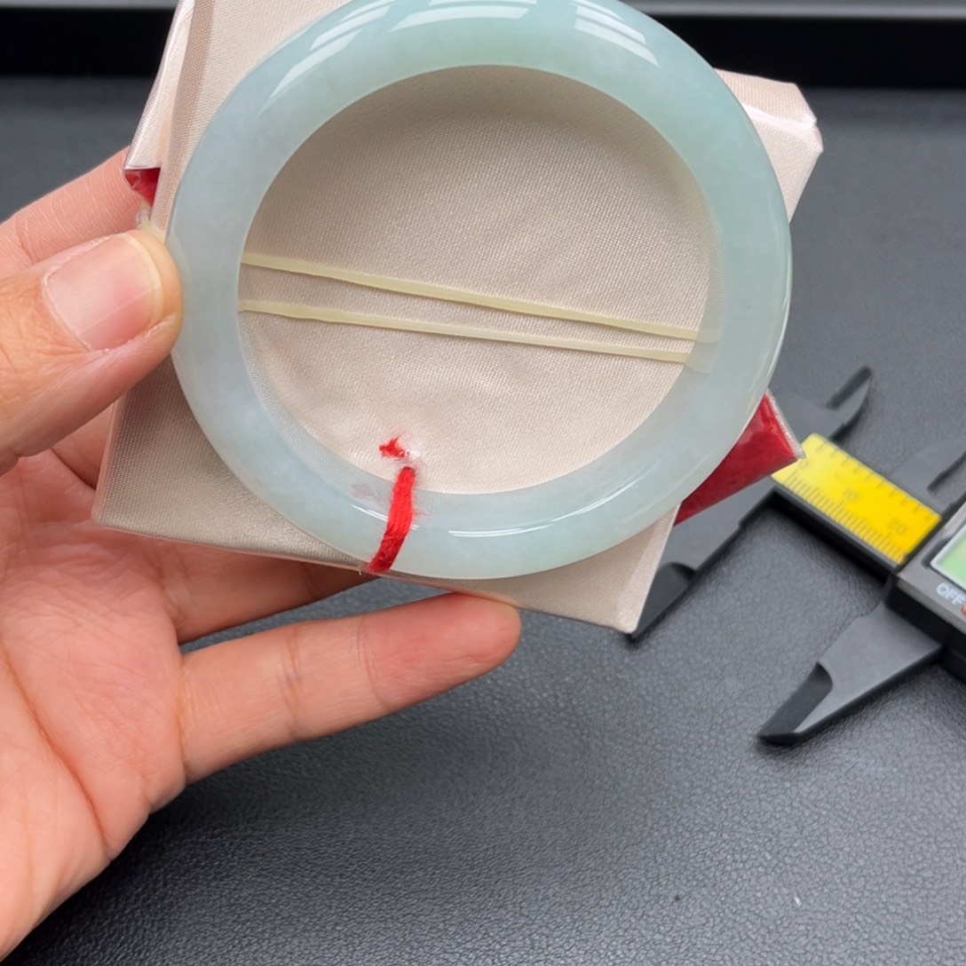 翡翠未镶嵌手镯手镯