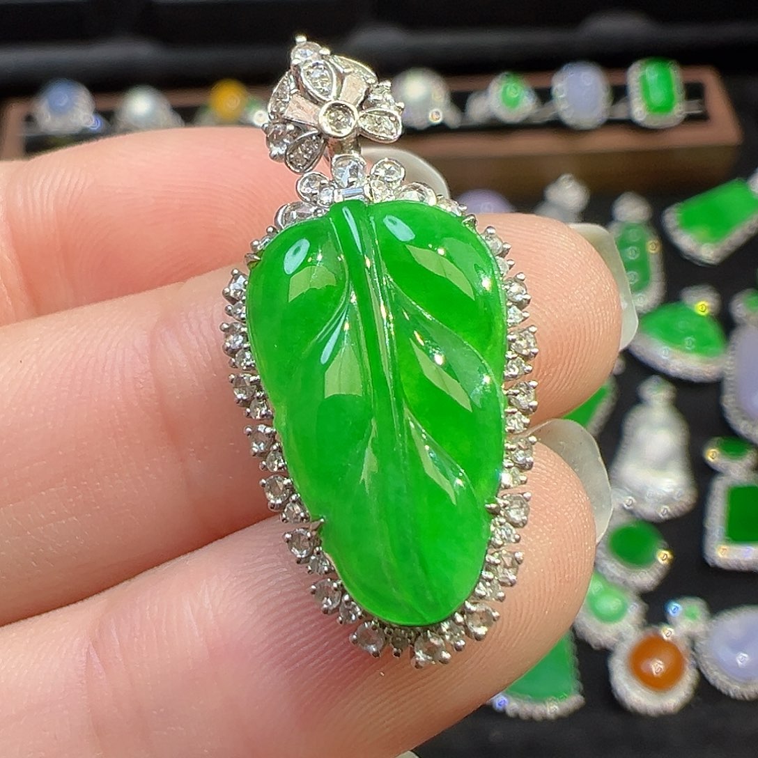 翡翠颈饰18K金镶嵌收货48小时鉴赏期