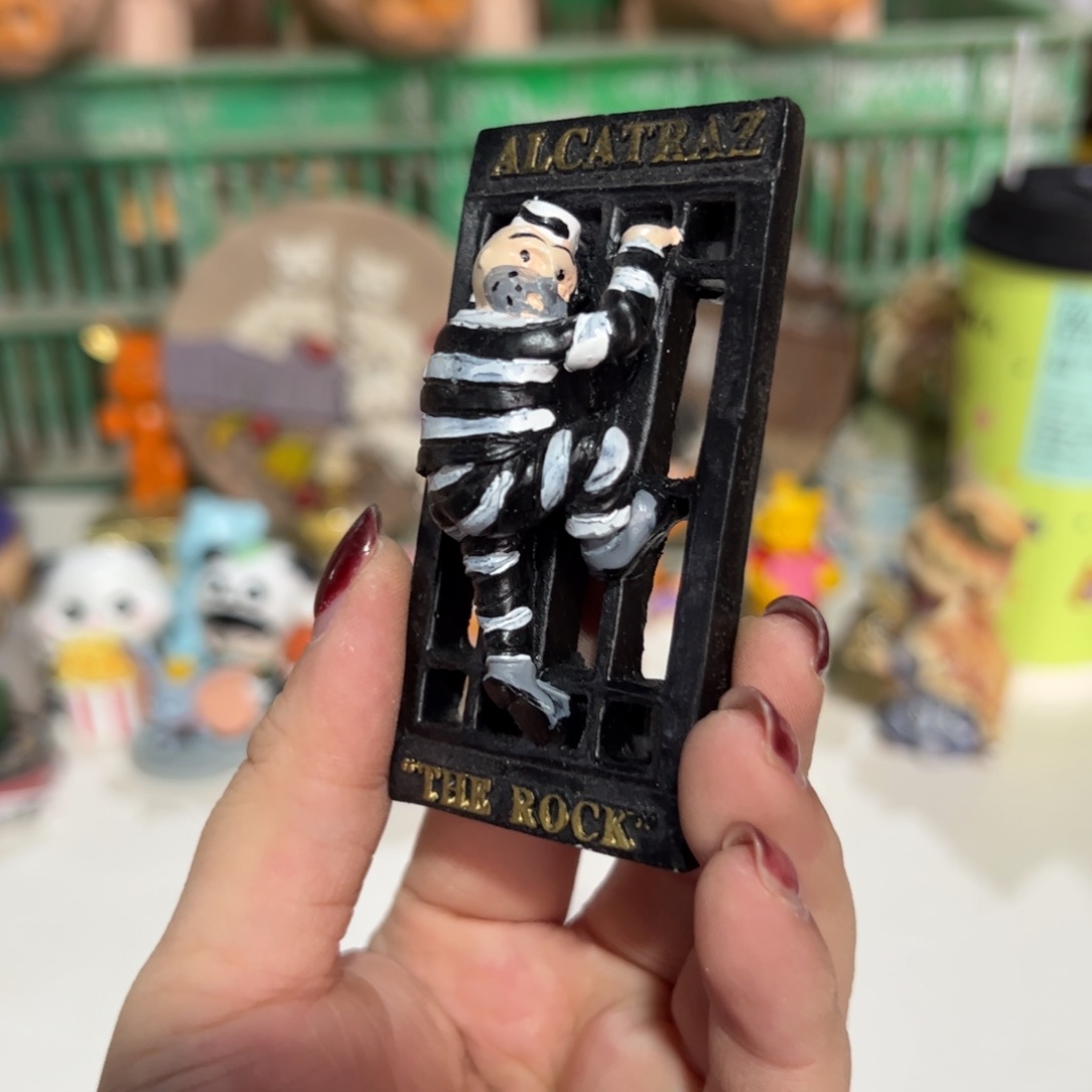 小***F陶瓷树脂工艺品摆件