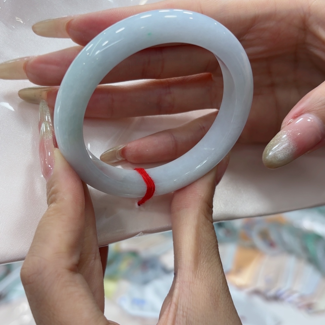 翡翠未镶嵌手镯翡翠