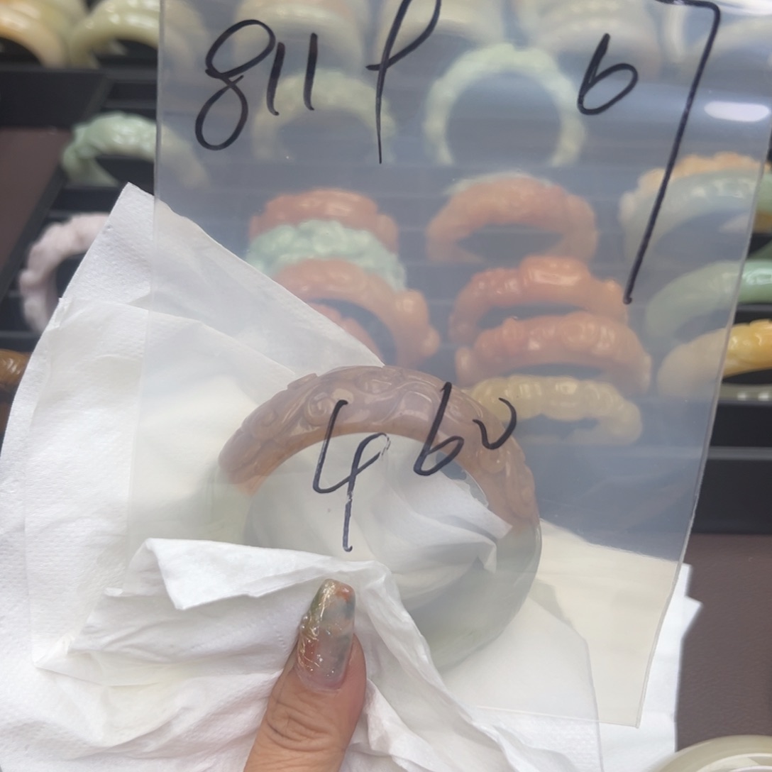 石英质玉手镯未镶嵌l****9