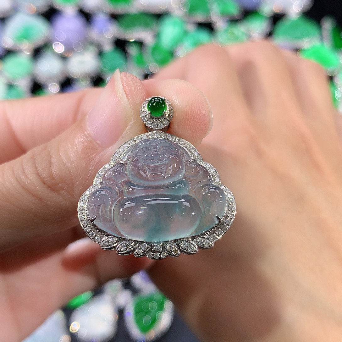 翡翠18K金镶嵌颈饰