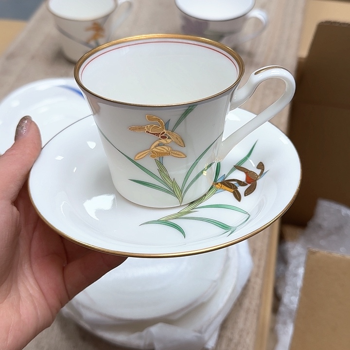 瓷片噗哈哈哈哈哈哈哈哈哈哈