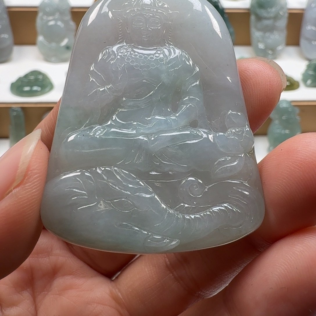 翡翠未镶嵌颈饰翡翠