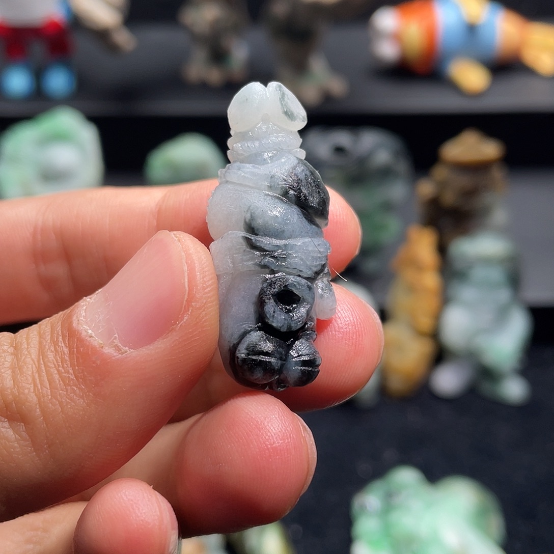 ✎***金翡翠未镶嵌挂件鱼