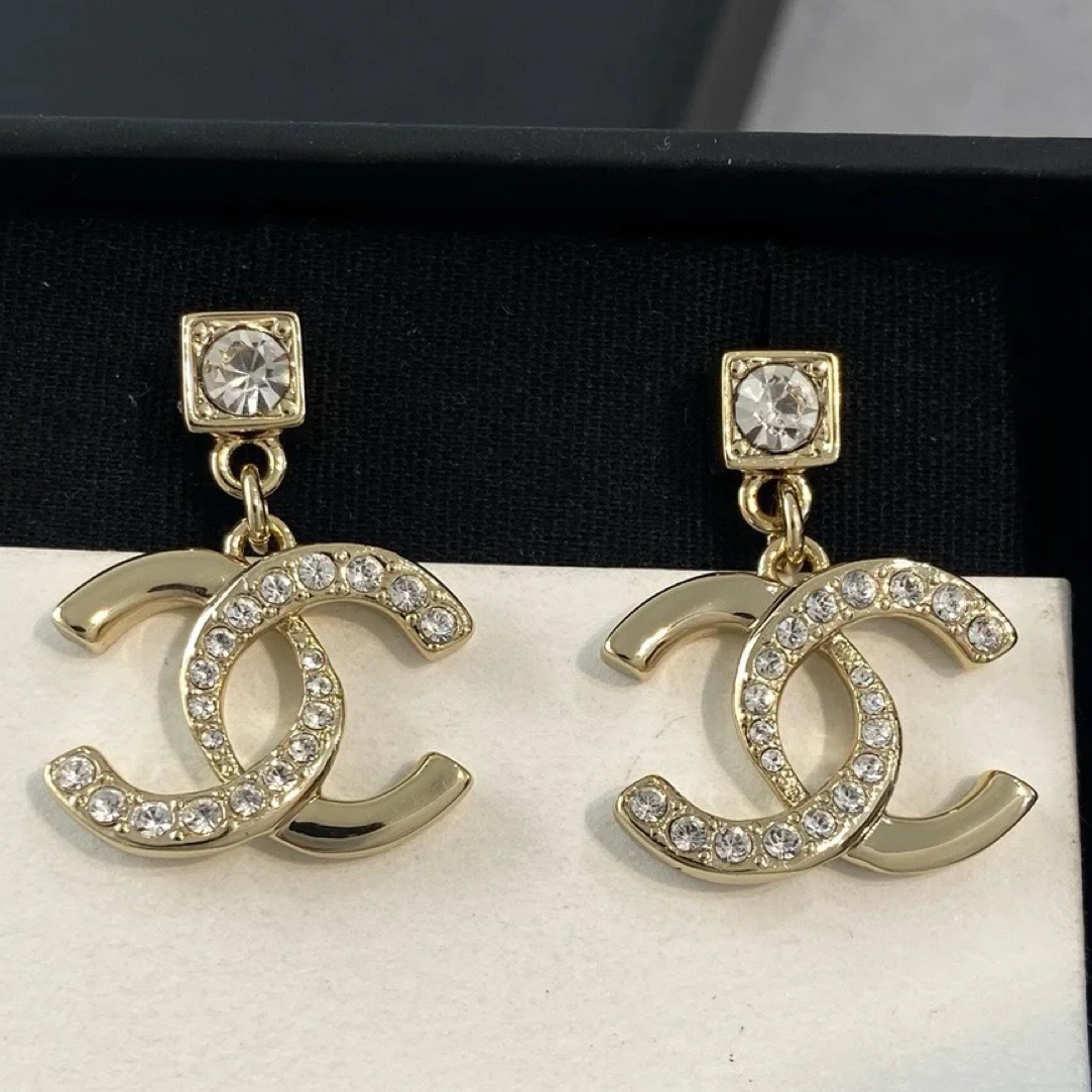 未使用 Chanel/香奈儿 百搭款香槟金双C 素面拼钻耳环 TT0050