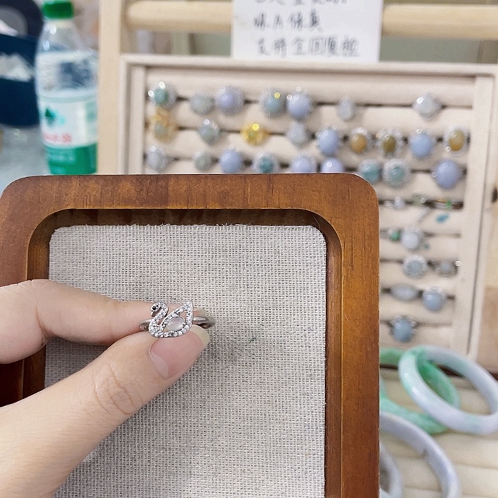 翡翠未镶嵌颈饰天然翡翠Ａ货