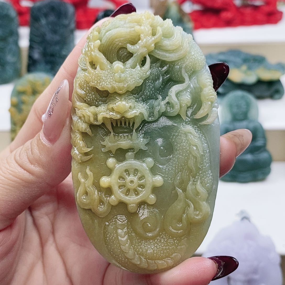 未镶嵌定制翡翠龙牌