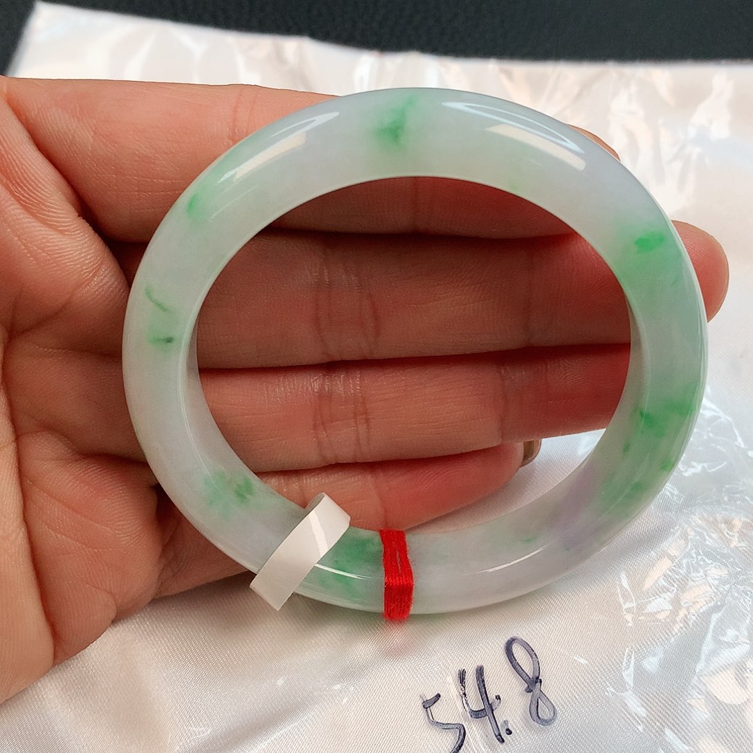 翡翠未镶嵌手镯……………..