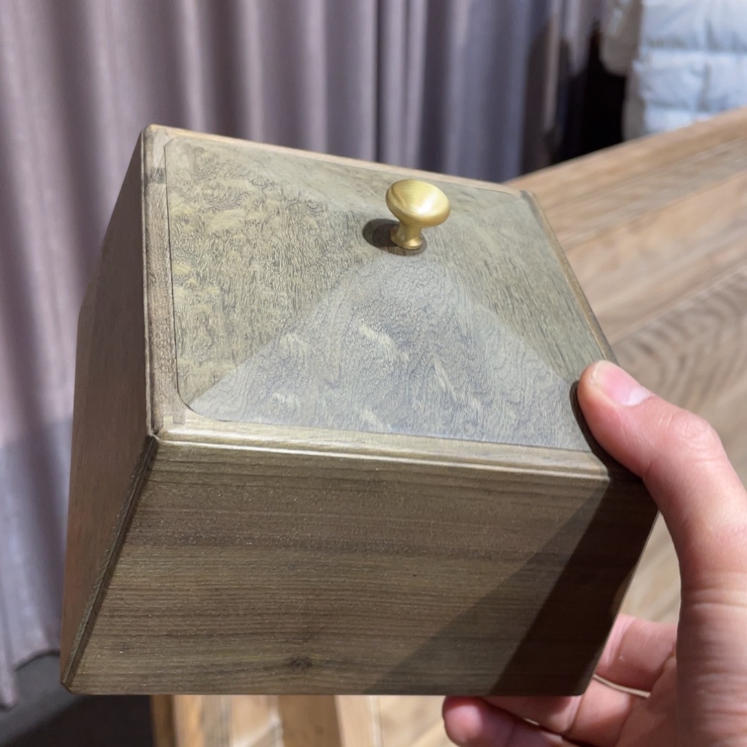 阴沉木阴沉金丝楠果盒