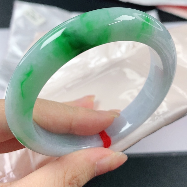 未镶嵌手镯翡翠，890