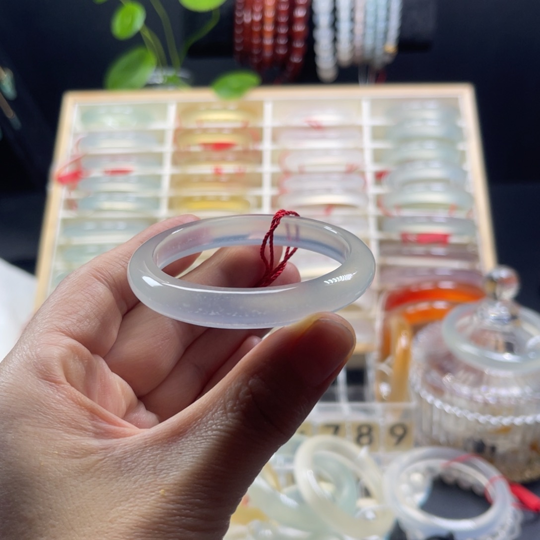 玛瑙/玉髓未镶嵌手镯