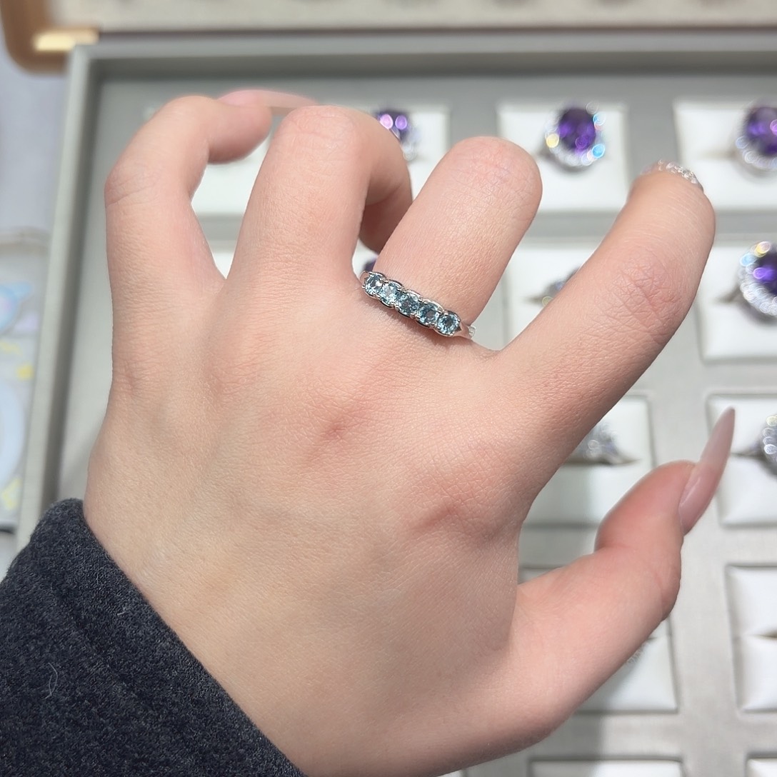 戒指银S925镶嵌托帕石设计款排戒圣玛丽亚蓝