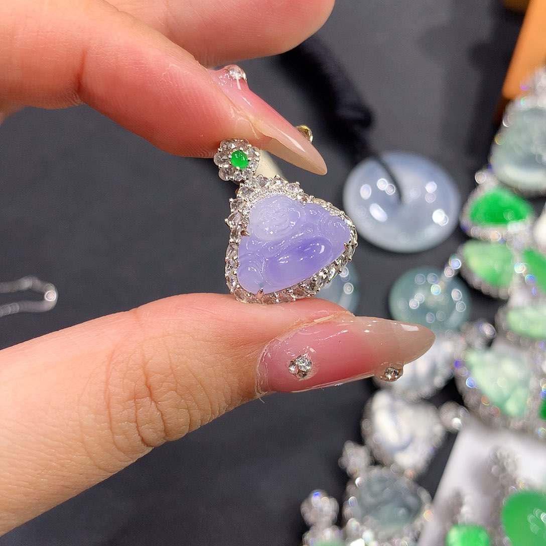 翡翠颈饰18K金镶嵌芊**顺佛