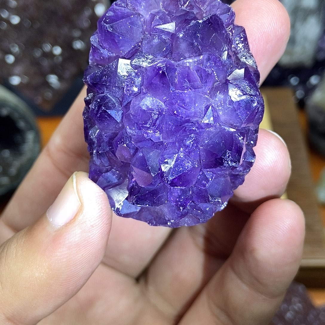 未镶嵌水晶大型摆件（非配饰）