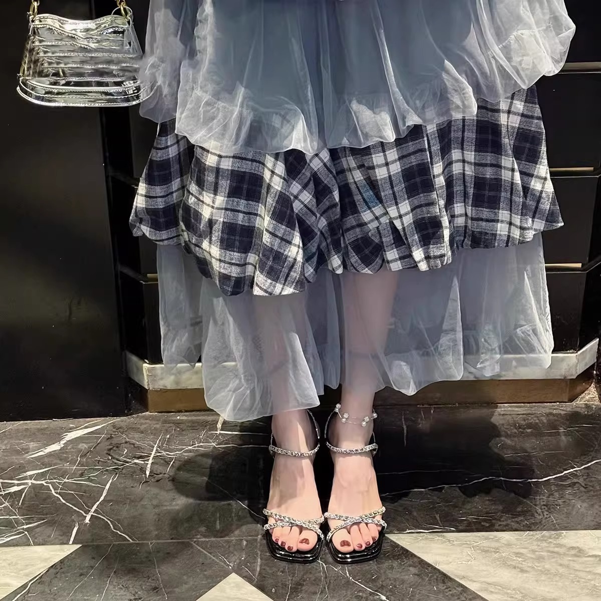 携夫人韩版夏季方头水钻粗跟露趾高跟凉鞋2025新款两穿罗马凉鞋