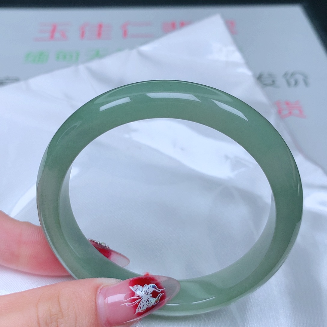 翡翠手镯未镶嵌56 56 56