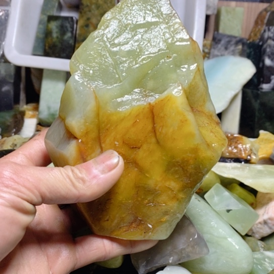 【闪购商品】蛇纹石玉珠宝玉器未镶嵌