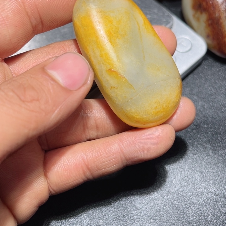 和田玉未镶嵌珠宝奇石