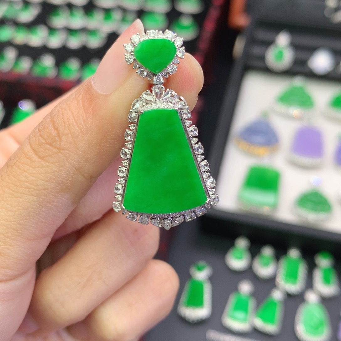 翡翠18K金镶嵌吊坠(不含链)