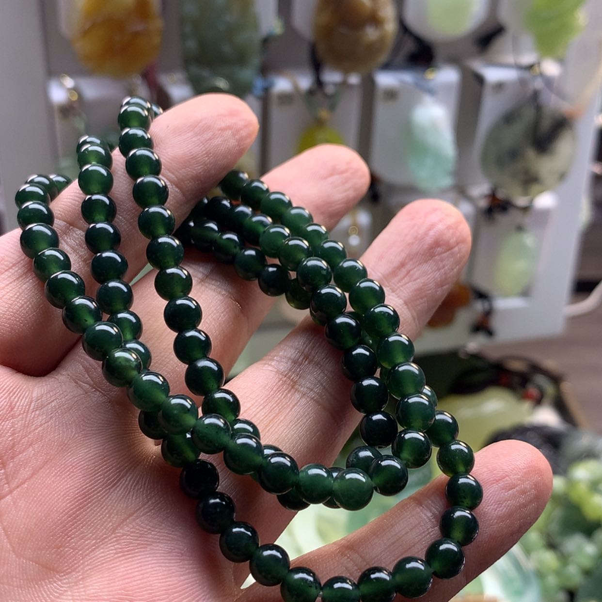 【闪购商品】蛇纹石玉未镶嵌颈饰