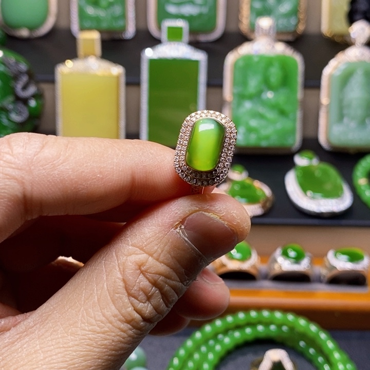 吊坠(不含链)18K金镶嵌和田玉A****a