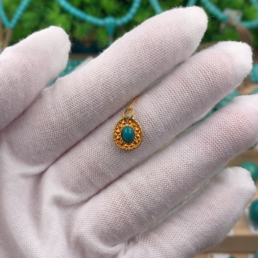 绿松石配饰18K金镶嵌